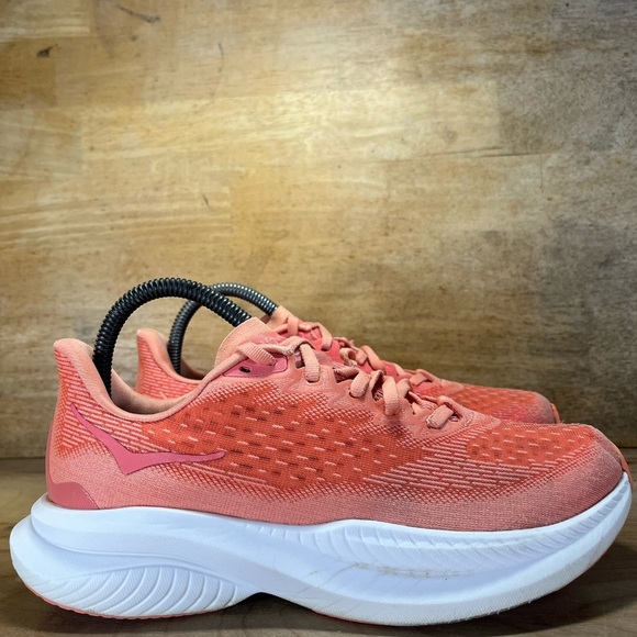 Hoka One One Mach 6 LA Womens Size 7.5 Running Shoes Sneakers Guava White - Picture 3 of 14